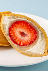 あまおう入りどら焼き「どらきんぐ生・ほうじ茶」